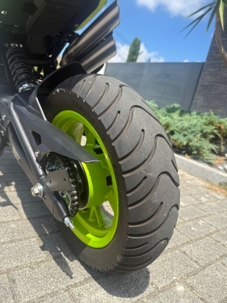 Benneli tnt 125 ...
