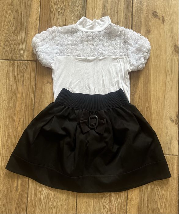 Шкілна форма для дівчинки