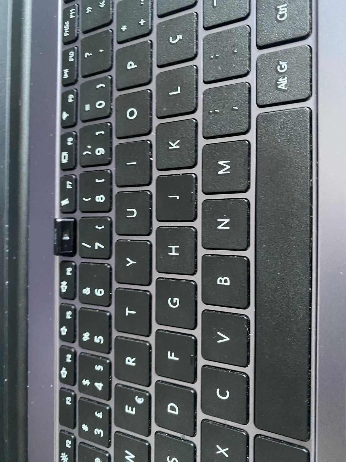 Huawei MateBook D15 – Potência e Estilo por um Preço Imperdível!