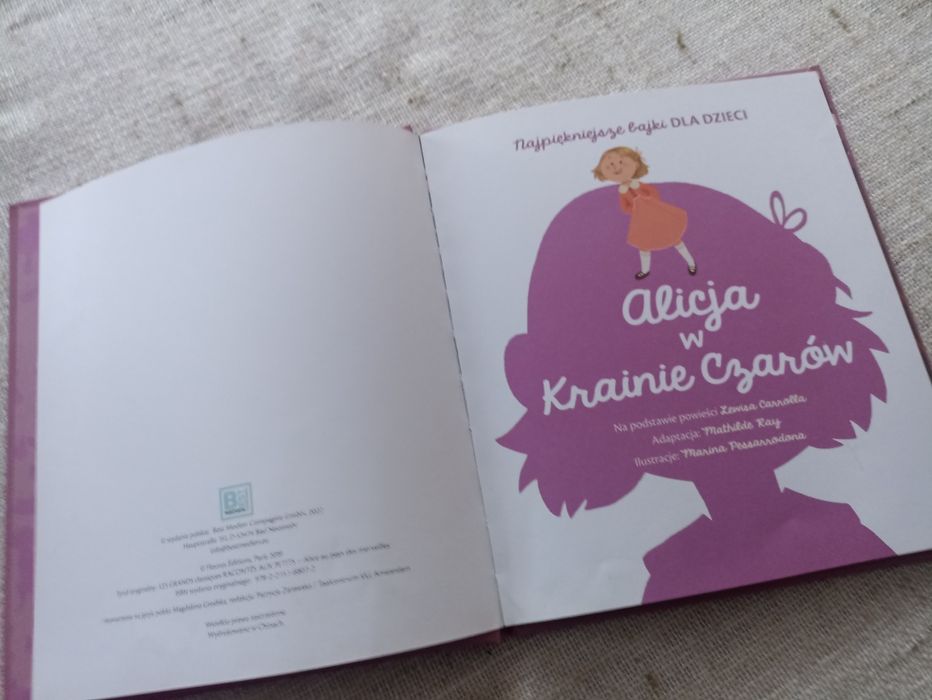 Alicja w krainie czarów 
Najpiękniejsze bajki dla dzieci 
Wydawnictwo