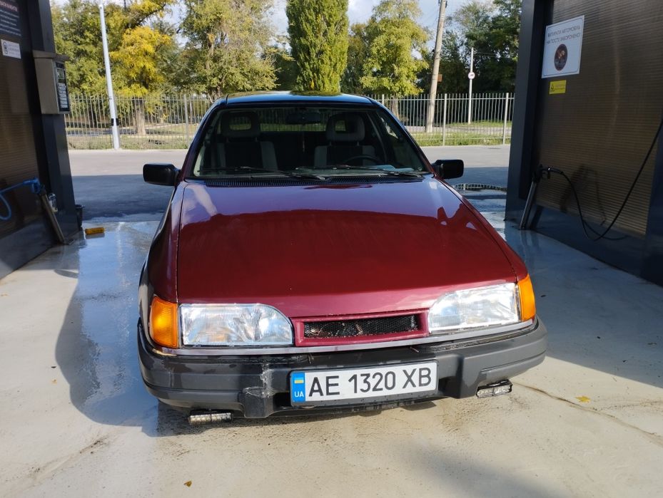 Продам Ford Sierra в хорошем состоянии