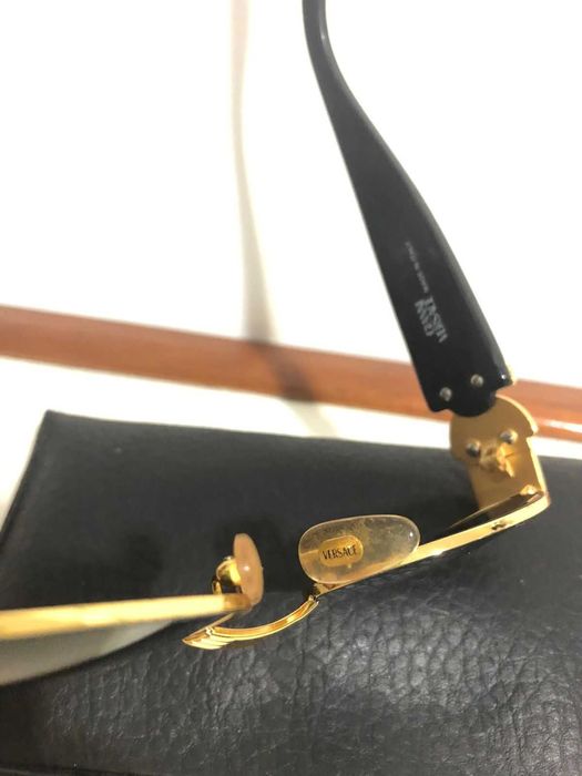Óculos de Sol Original Versace modelo Vintagem S72 Preto com Ouro
