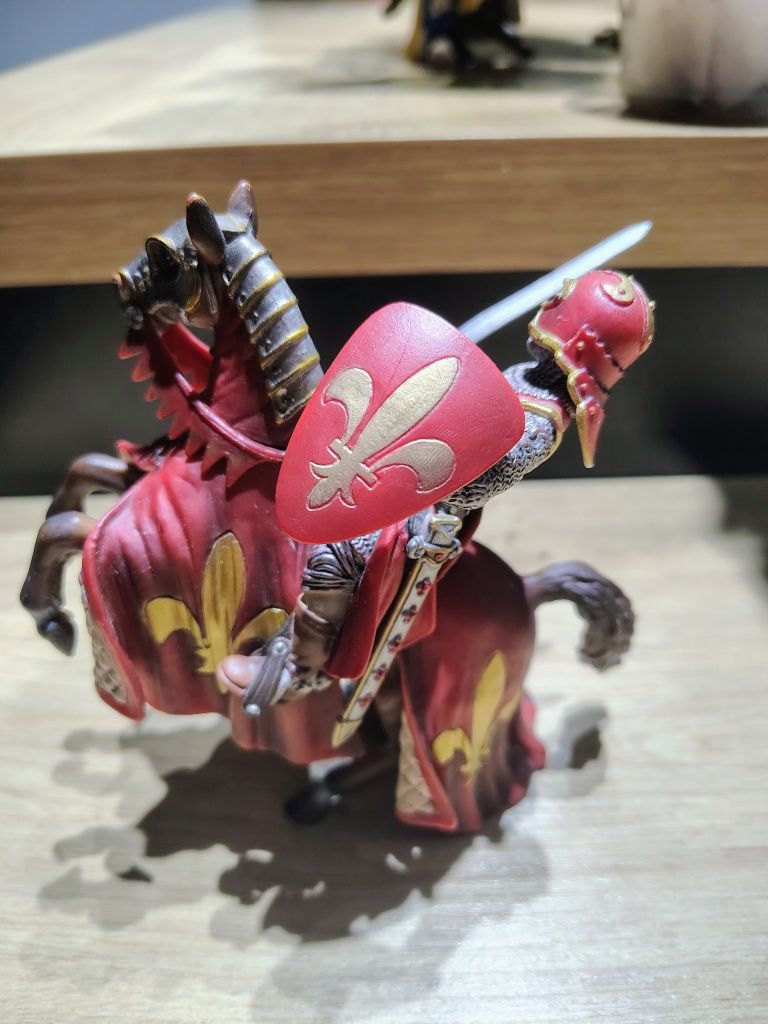 Schleich rycerz konny czerwony 2