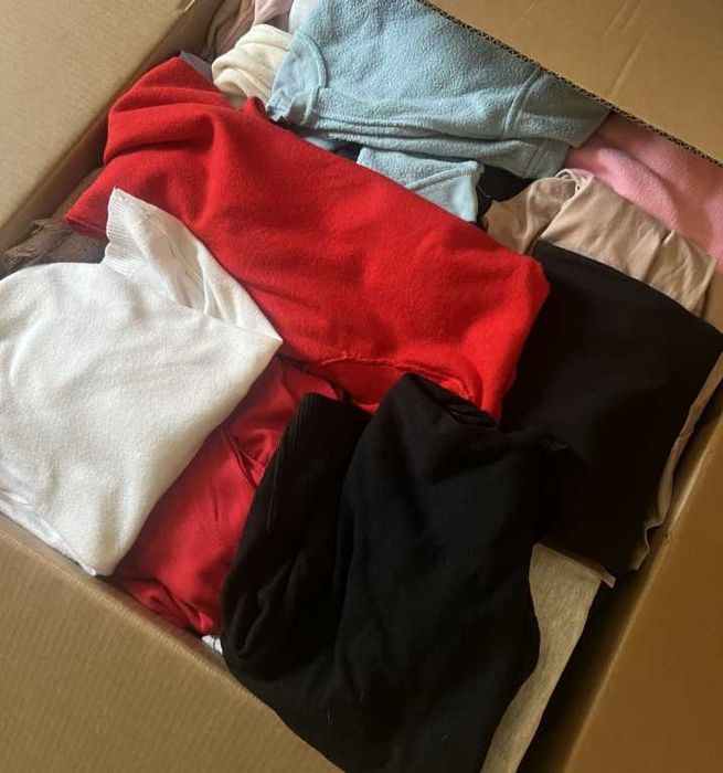 Продам різний одяг пакет речей