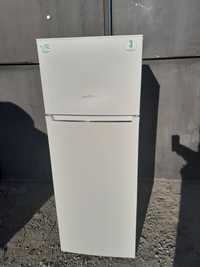 Продам холодильник Vestfrost 145cм.