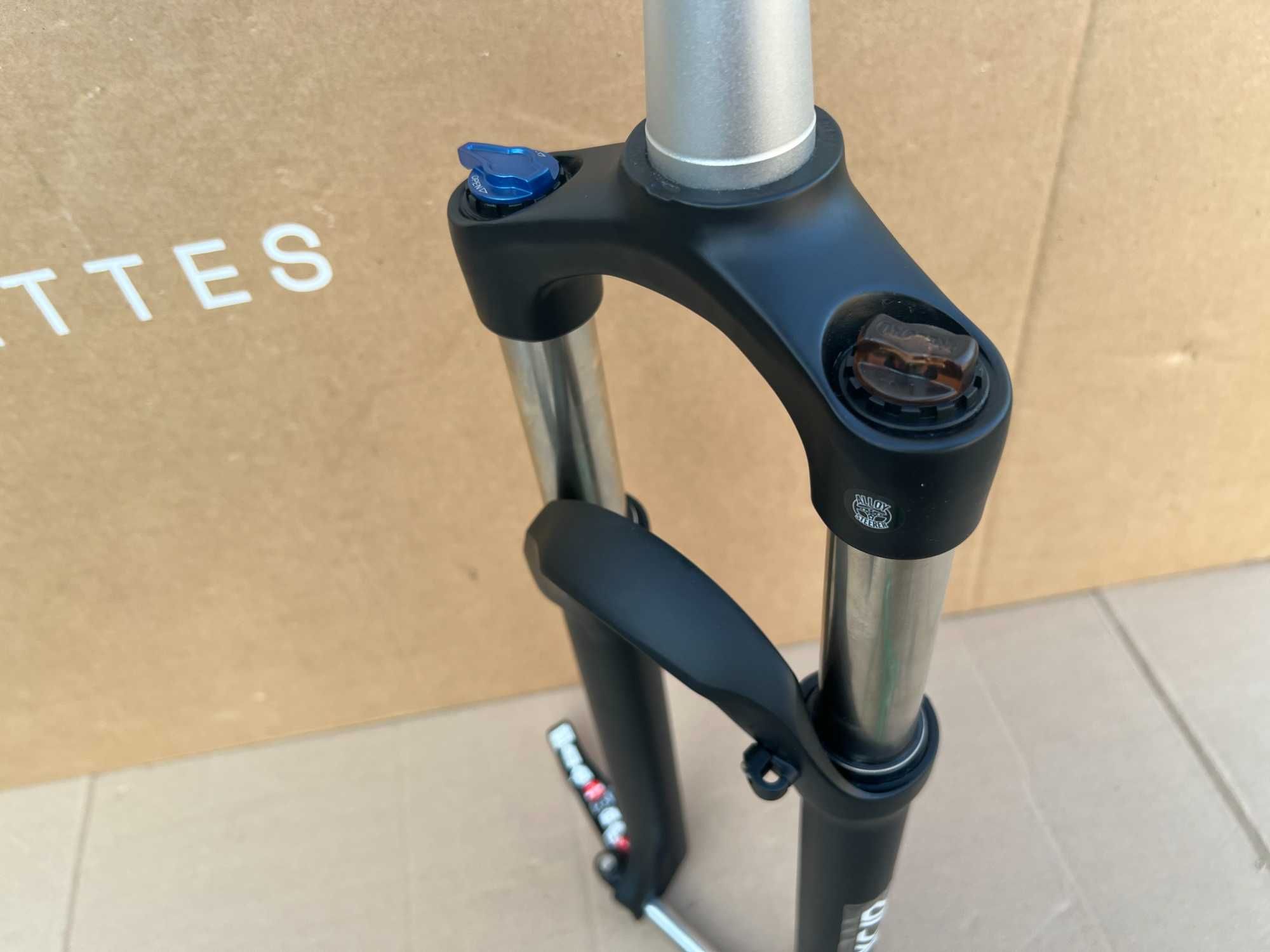 Amortyzator SR SUNTOUR XCR-LO Oś 100x15 Tapered widelec Blokada 29"