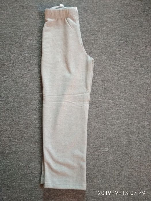 Теплые штаны с начесом (брюки, лосины) на 134-140 см.