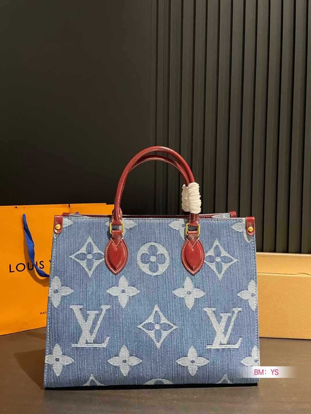 Torebka Louis Vuitton damska torba 144