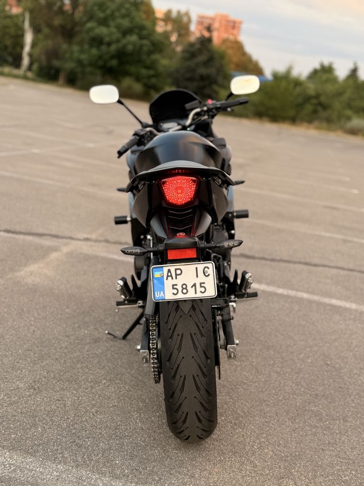 Yamaha FZ6R Black
