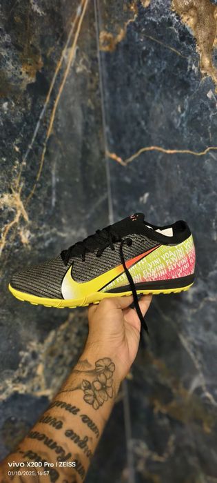 Chuteira Nike Mercurial Futsal