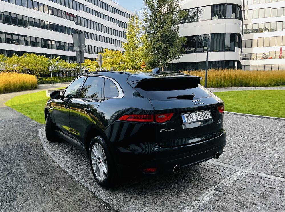 Jaguar F-pace 3.0sc Prestige Green British Racing