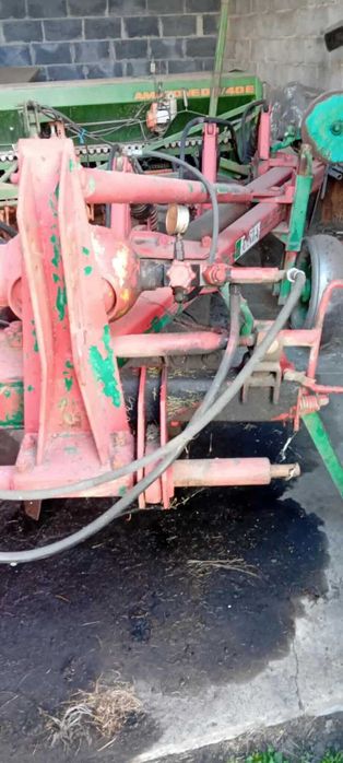 Pług zagonowy cztero skibowy