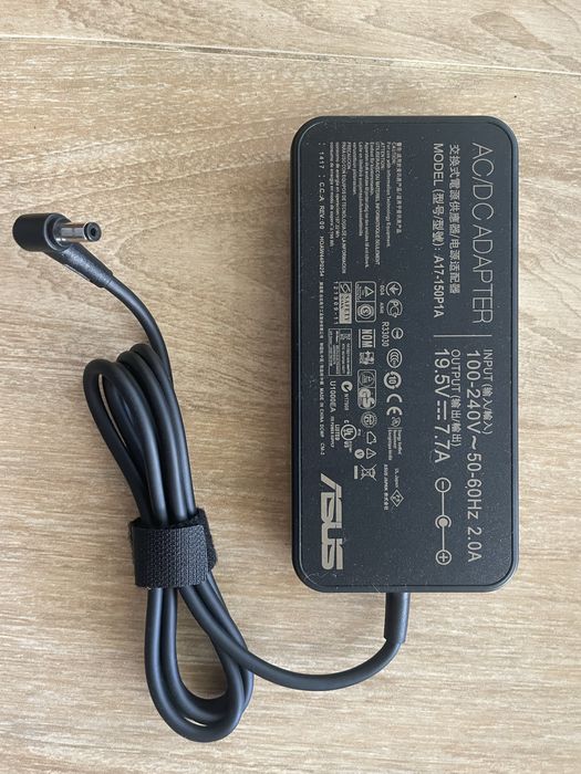 Продаю оригінальний блок живлення для ноутбука ASUS