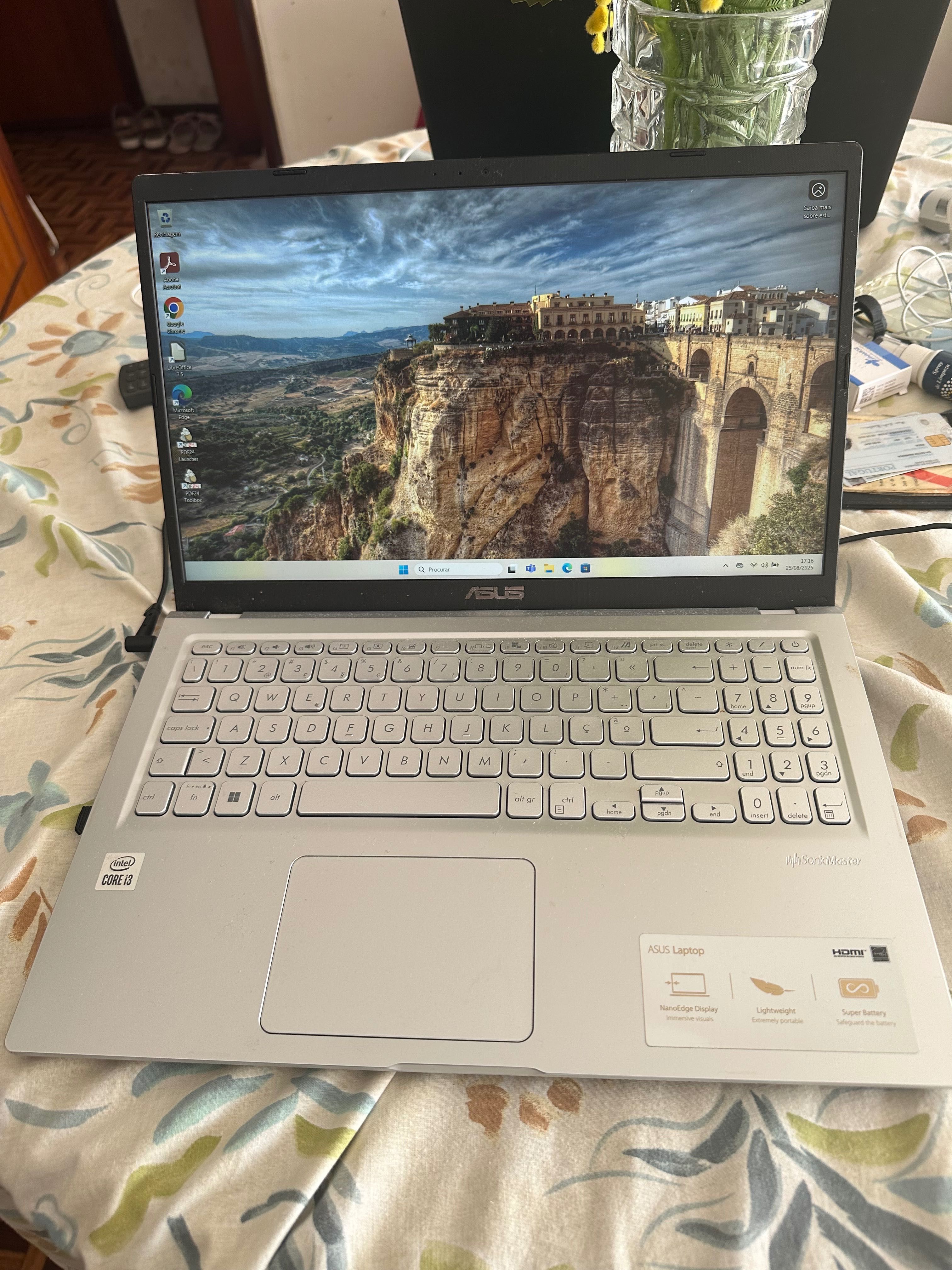 Asus F515F i3 | 8GB RAM | SSD 256GB | Excelente Estado | 380€