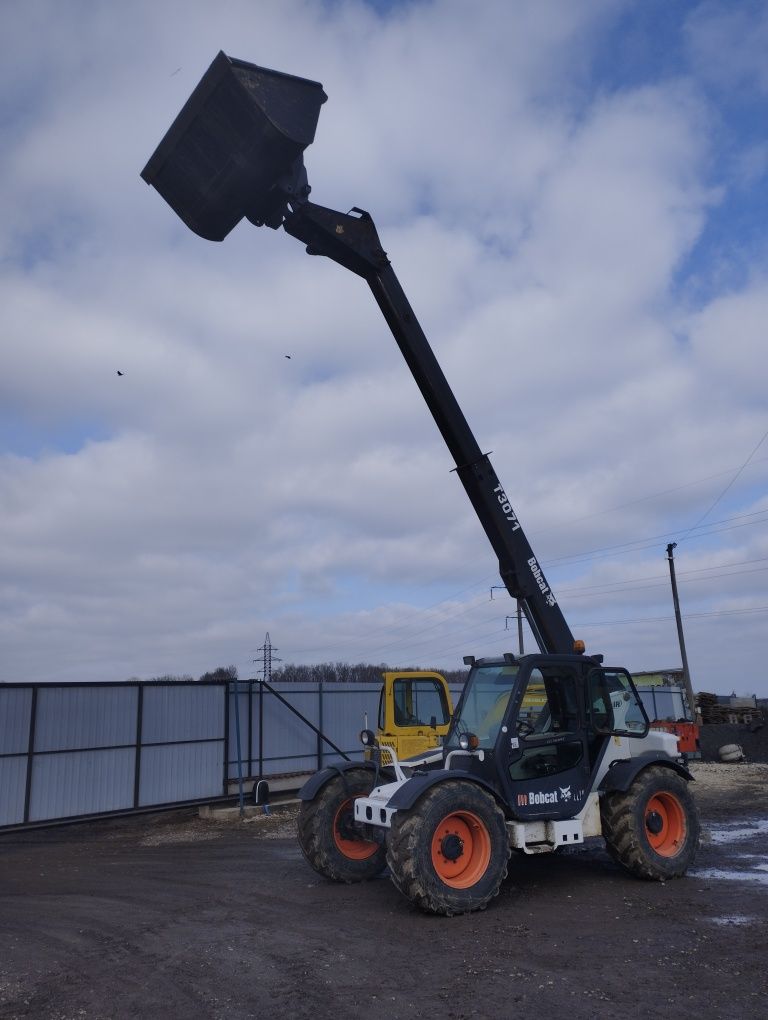 Продам навантажувач Bobcat T 3071