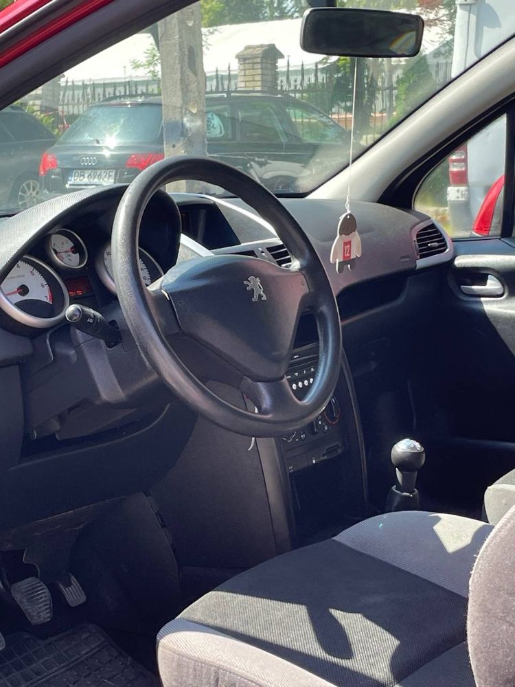 Peugeot 207 1.4LPG**Super stan**Maly przebieg**Alusy**Klima**Zamiana**