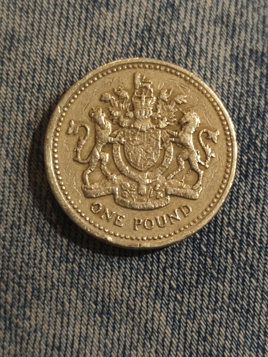 Moneta kolekcjonerska One Pound Elizabeth II z 1983r destrukt
