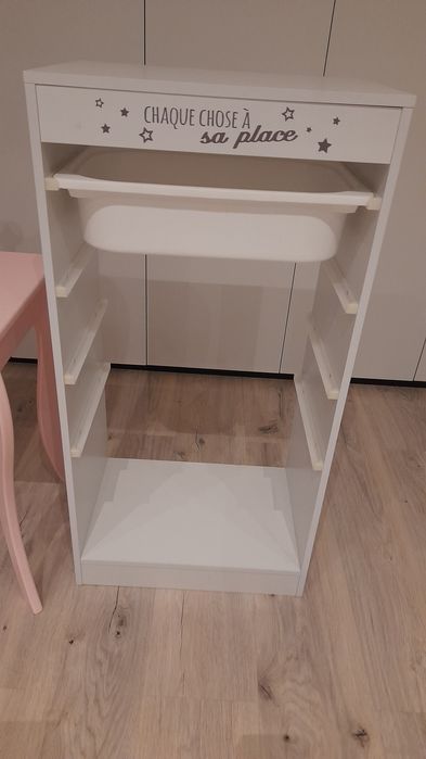 Regał       ikea