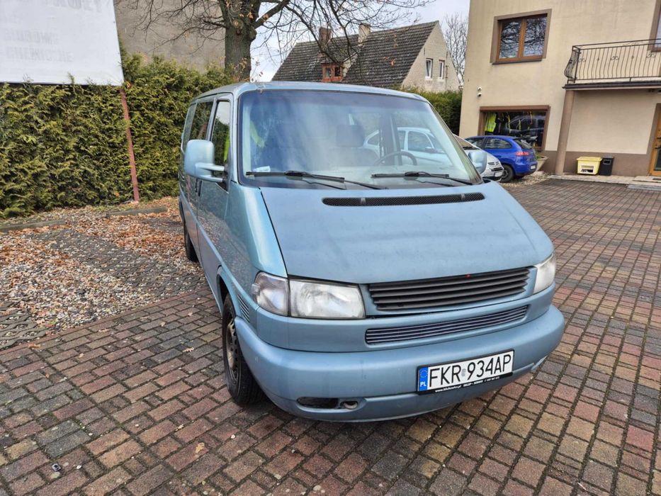 VOLKSWAGEN TRANSPORTER 2,5TDI brygadówka 6osób 1999rok