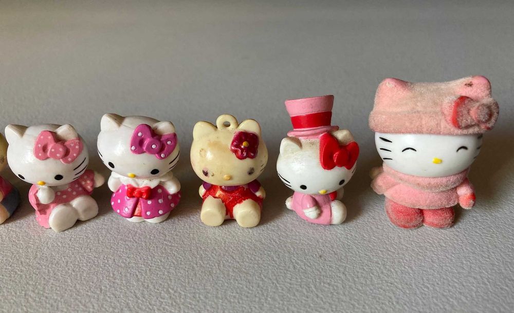 Conjunto de 8 Figurinhas Hello Kitty