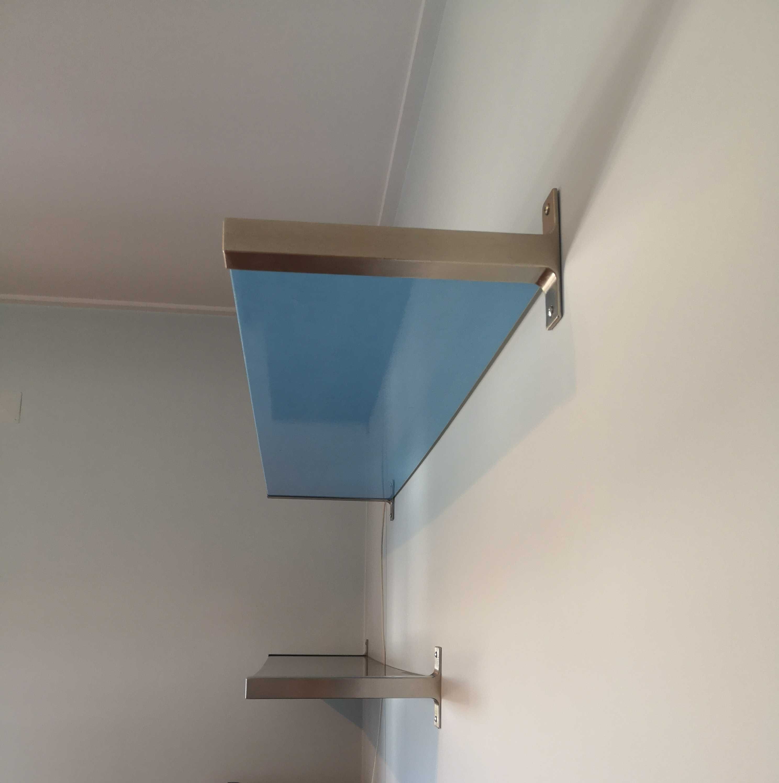2 Prateleiras lacadas,Ikea,como novas,com 4suportes laterais de inox