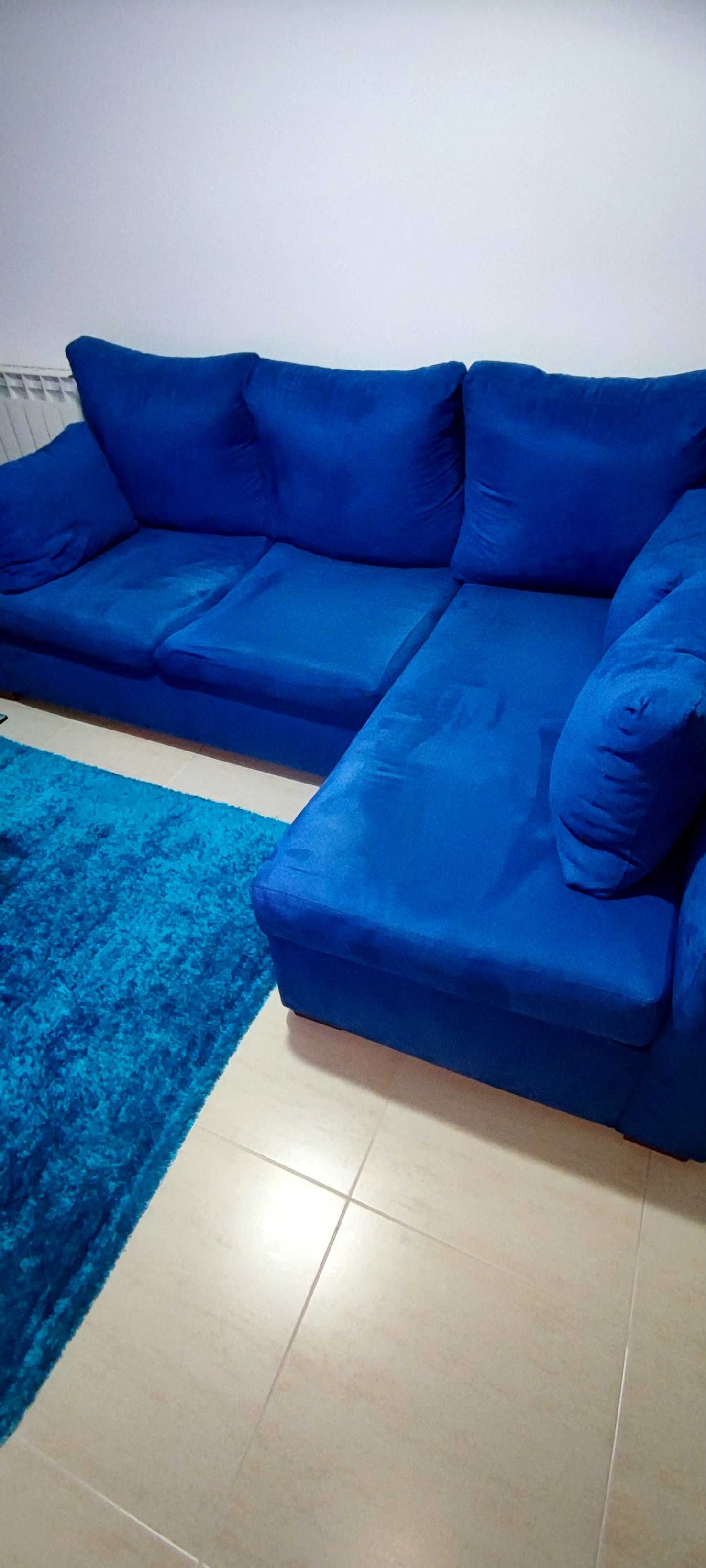 Sofa 3 lugares em bom estado