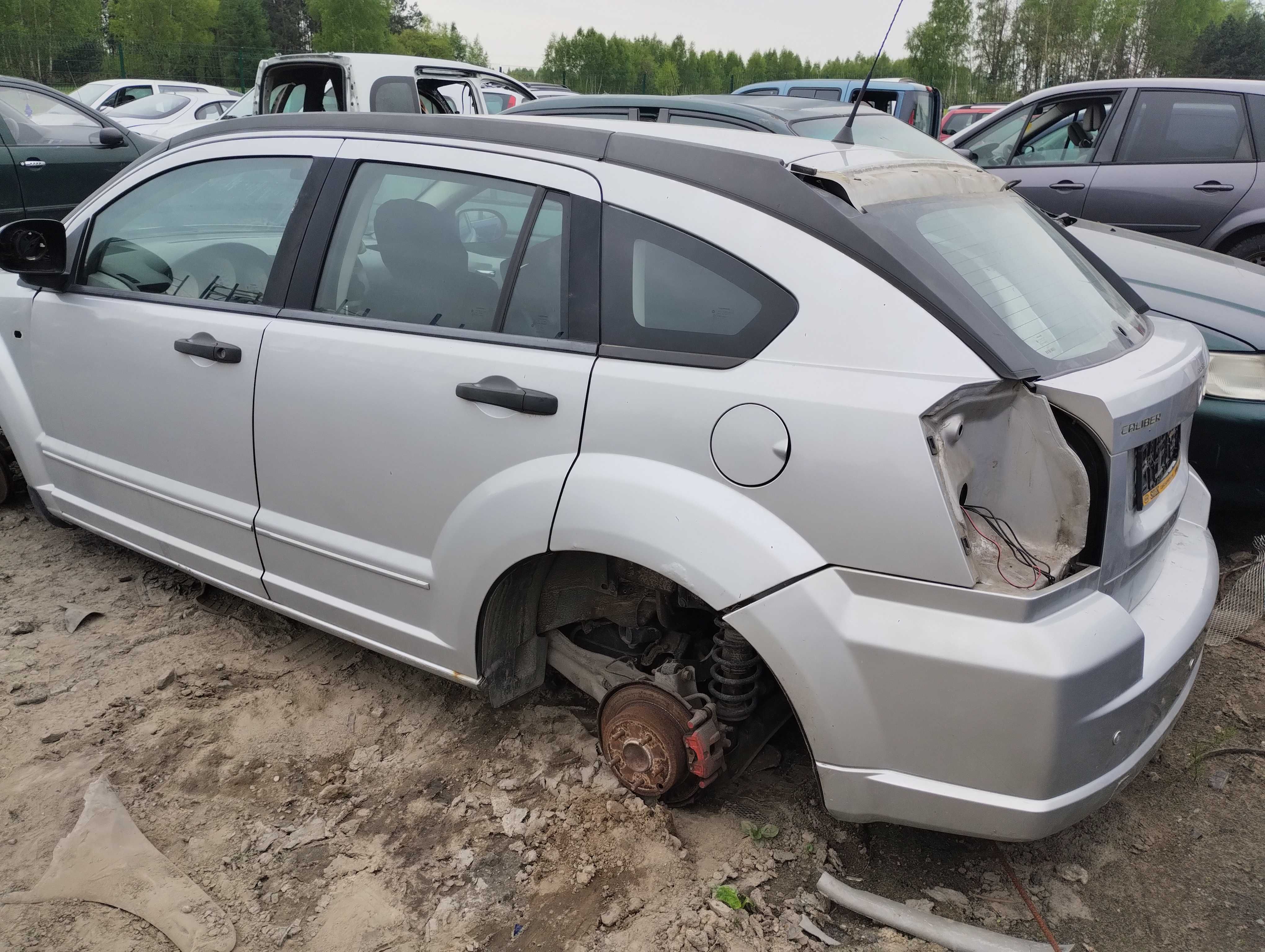 Dodge Caliber SXT 07r 2.0 TDI CRD Wszystkie Części Lampa Zderzak Drzwi