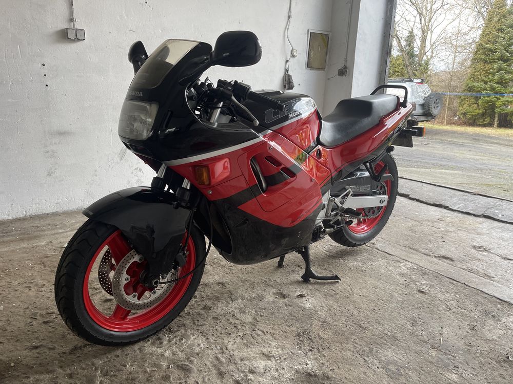 Honda CBR f1 600 cc super stan