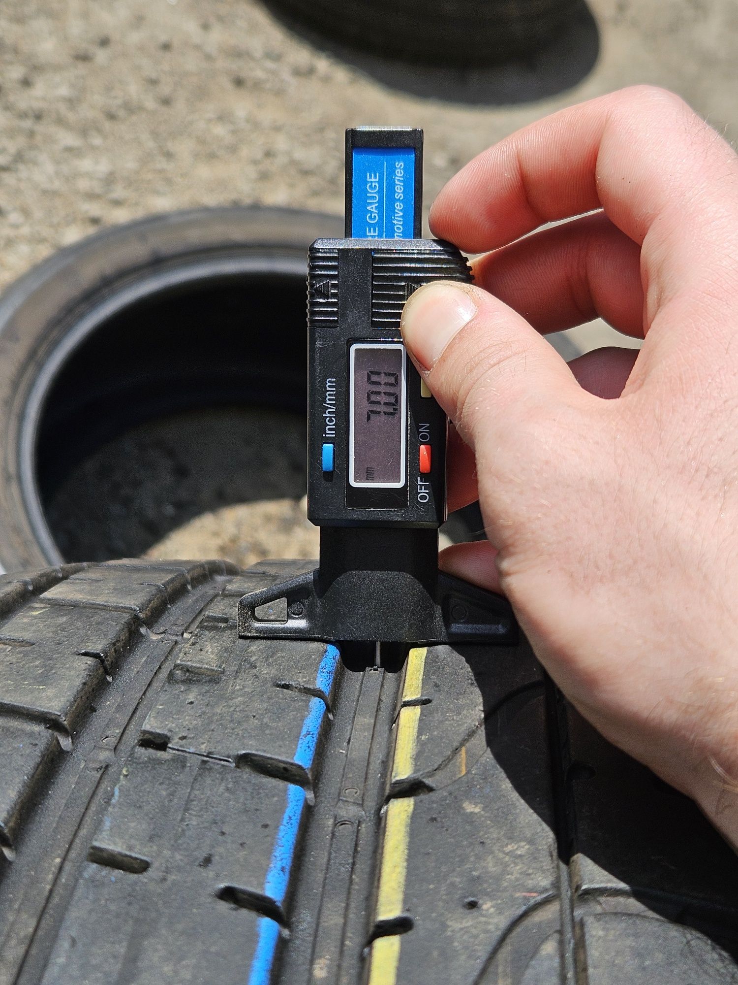 Шины БУ 255 40 R 21 Pirelli p zero RO1 комплект лето