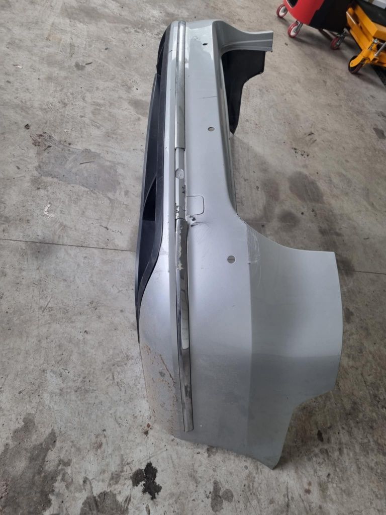 Zderzak tylny  Passat b7 combi chrom 4x5pdc