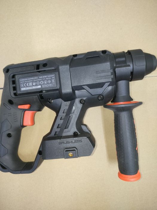 Перфоратор акумуляторний Dnipro-M DHR 201 Compact.