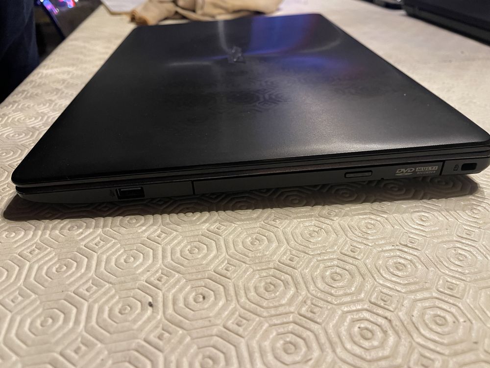 Portatil Asus X550L Notebook Pc