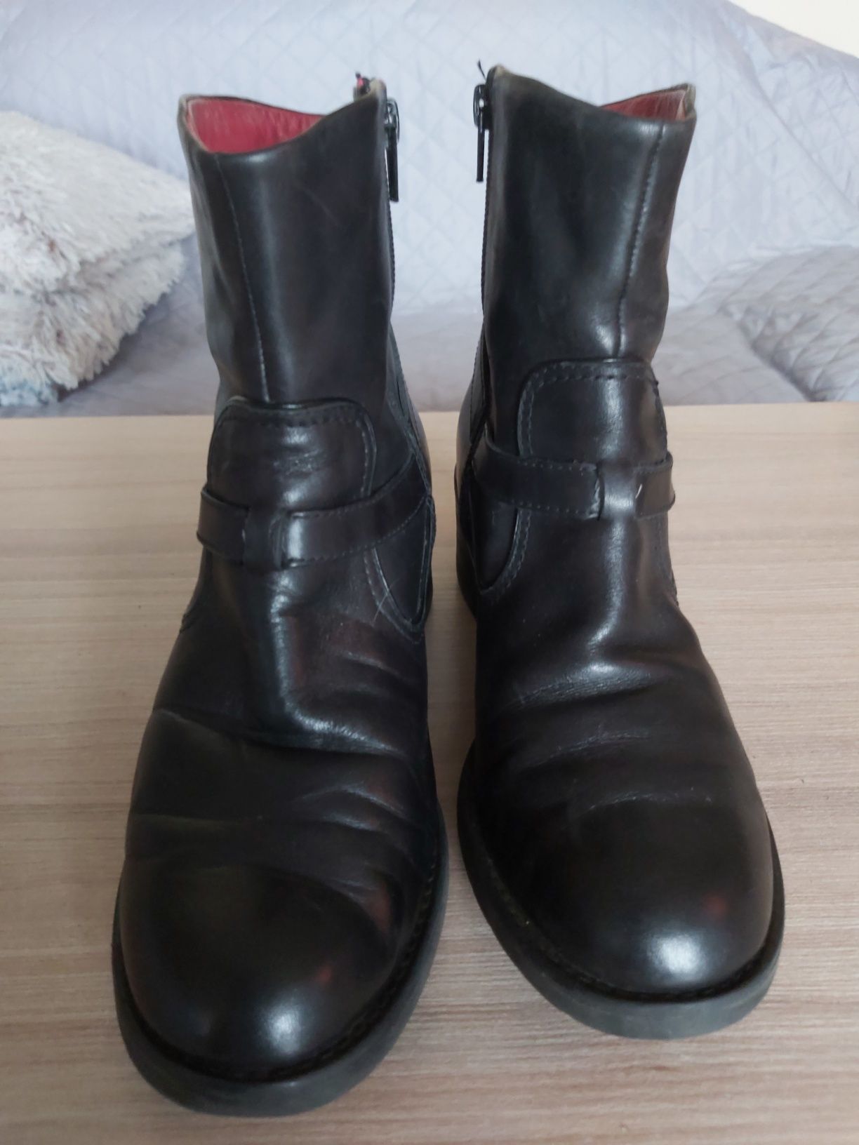 Kozaczki, botki Clarks 39