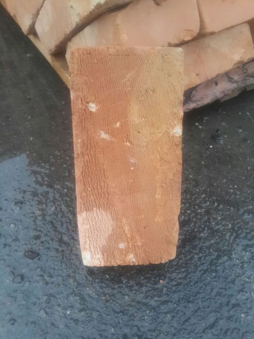 Цегла будівельна