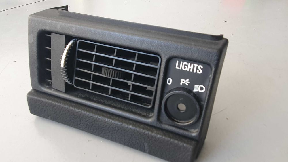 Grelha de ventilação Volvo 200 Series 1975 a 1982