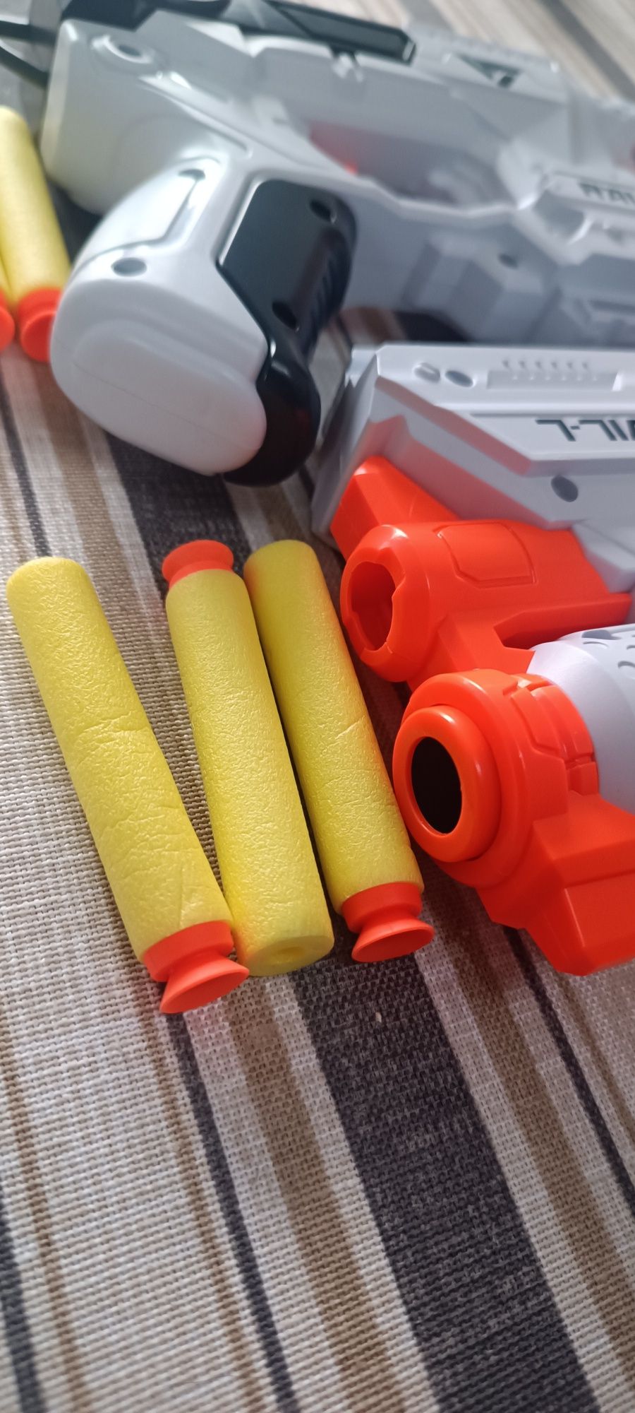 Duas Nerf Gun + 10 Nerfs