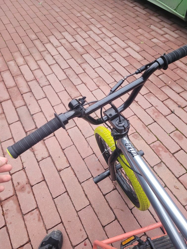 Rower BMX w stanie idealnym