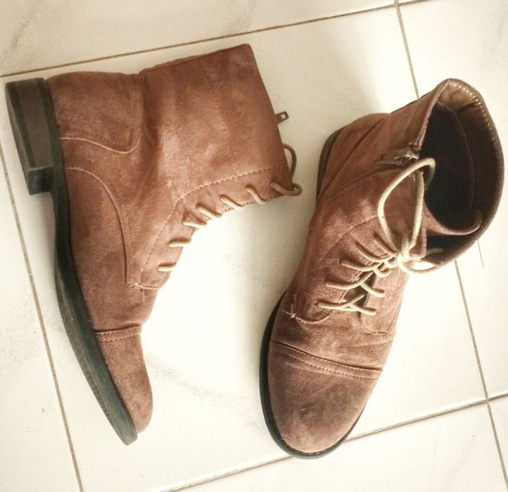 Botas em camurça castanhas - tam. 36