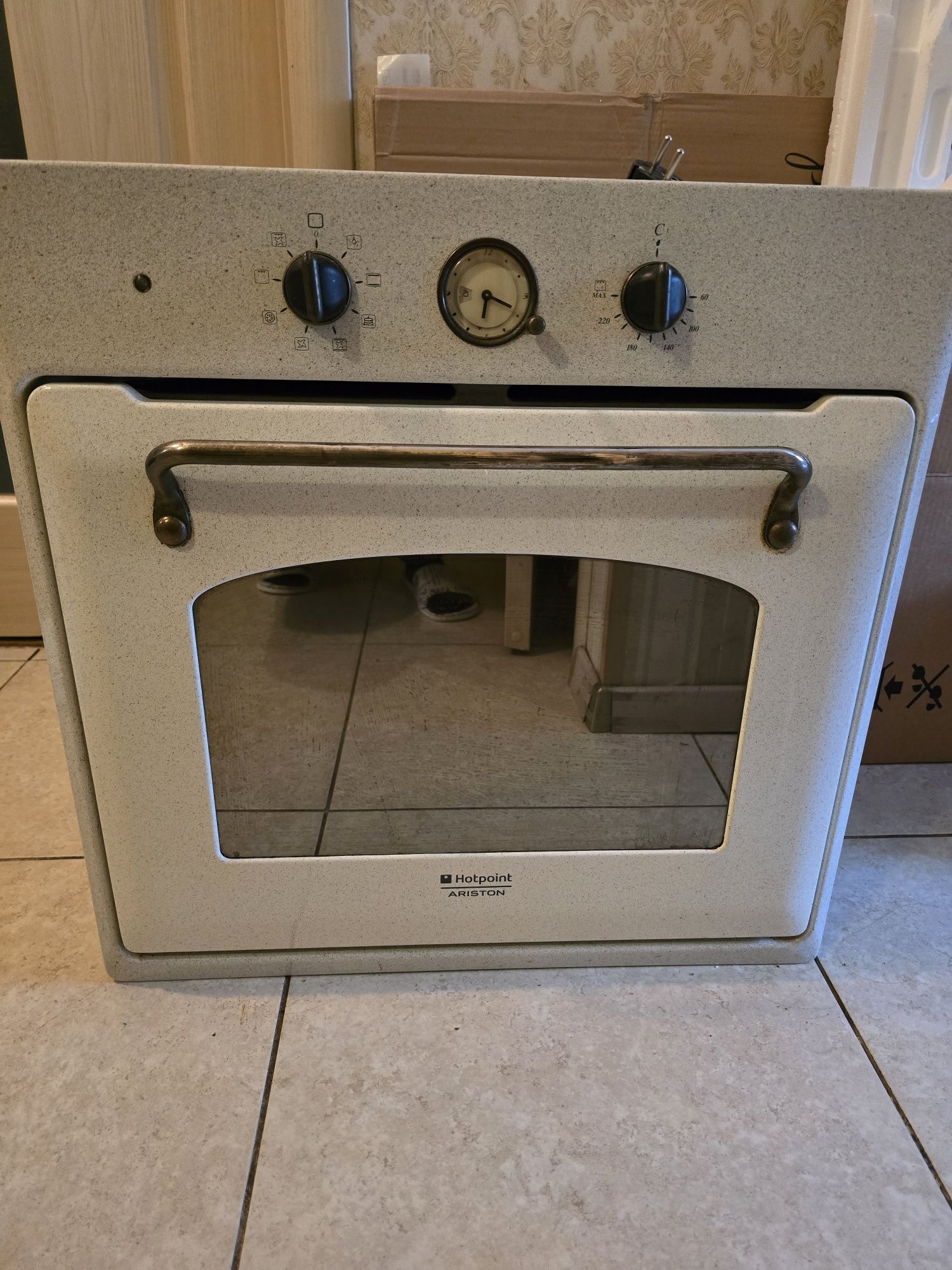 Духовка і газова поверхня Hotpoint Ariston + витяжка