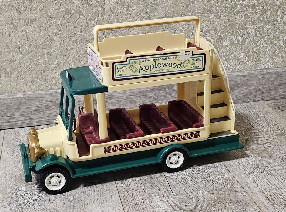Будинок Silvanian Families. Автобус Sylvanian Families