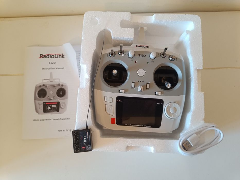 nadajnik radiowy RadioLink T12Ddrony, samoloty, helikoptery, łodzie cz