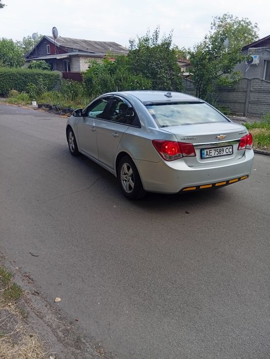 Продам Шевроле Круз 2010год 1.6
