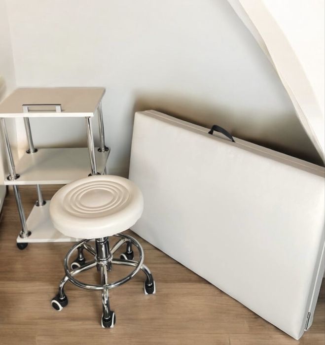 Комплект для майстра: кушетка, стілець, етажерка, екошкіра