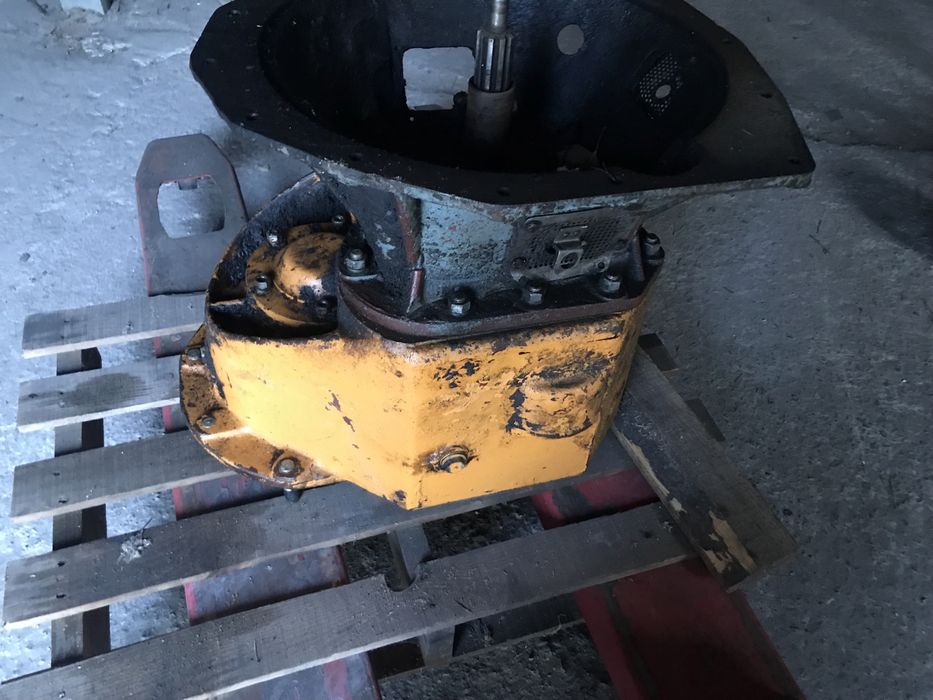 Запчастини від погрузчика