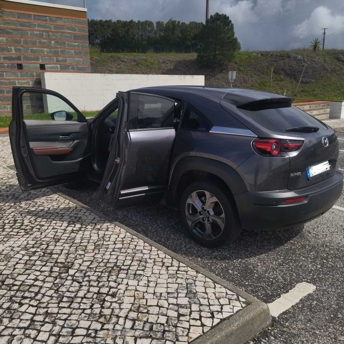 Mazda MX-30 nacional com garantia.