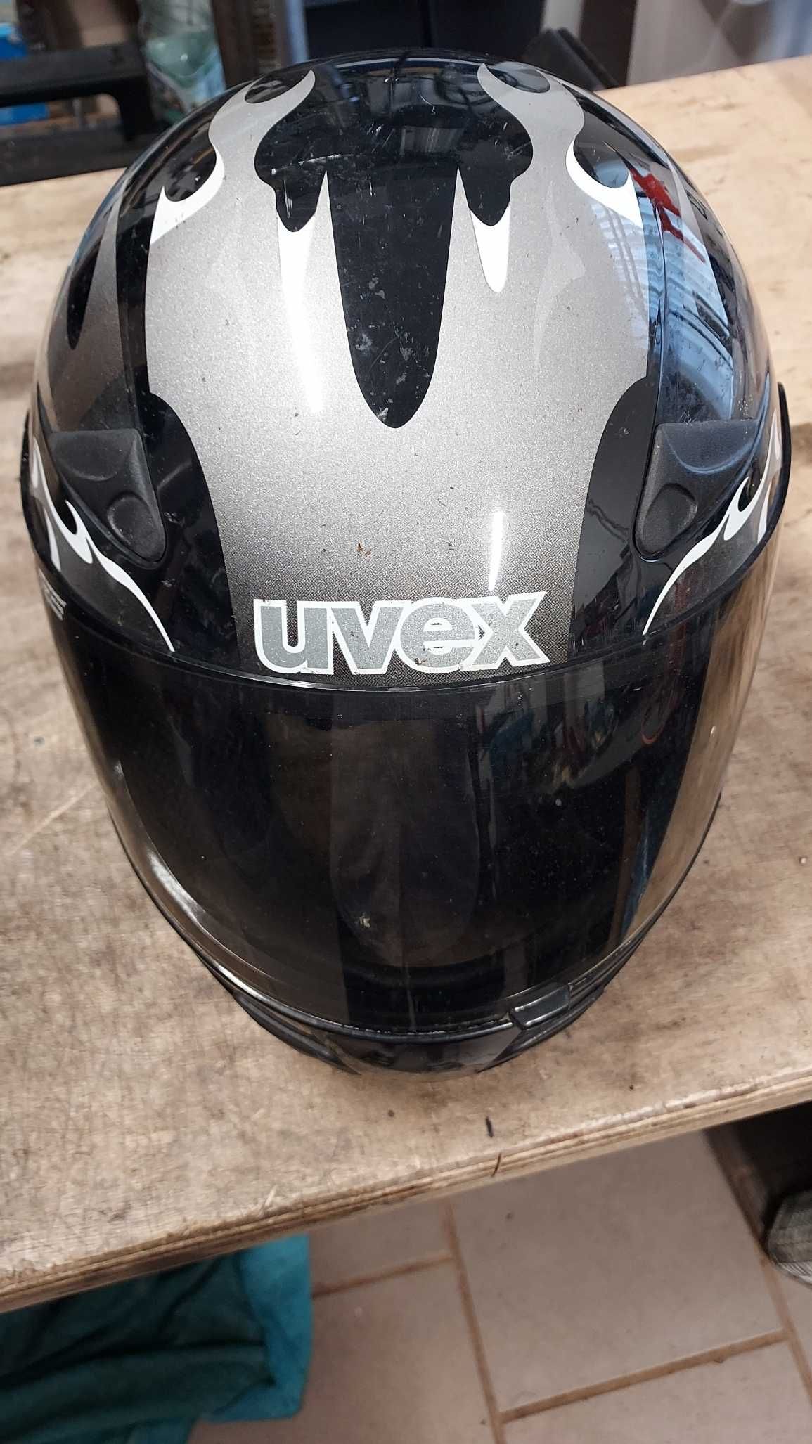 Kask motocyklowy uvex