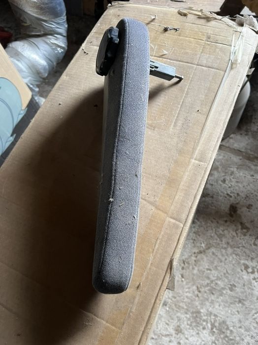 Пiдлокотники для сiдiнь