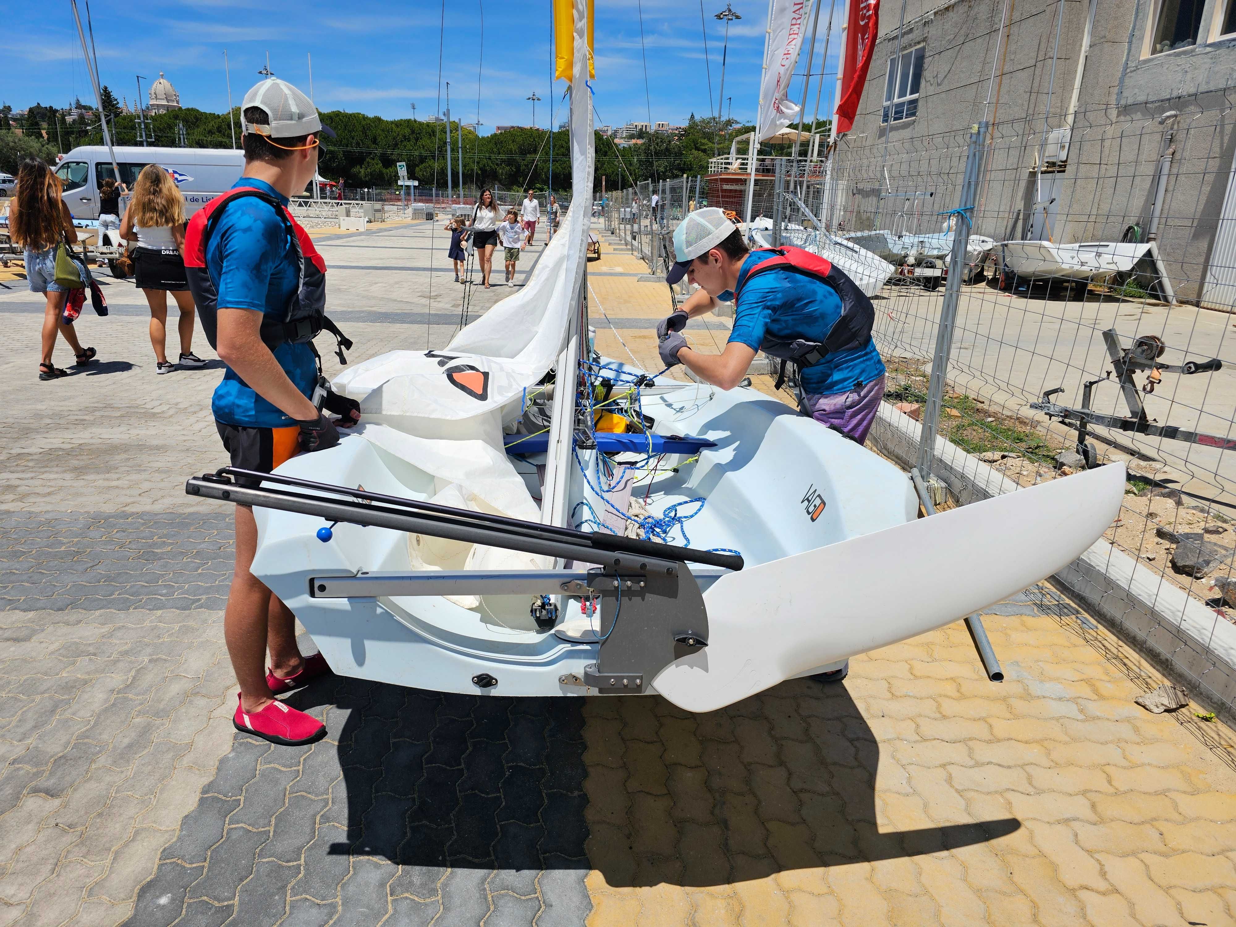 Barco a vela Laser Vago