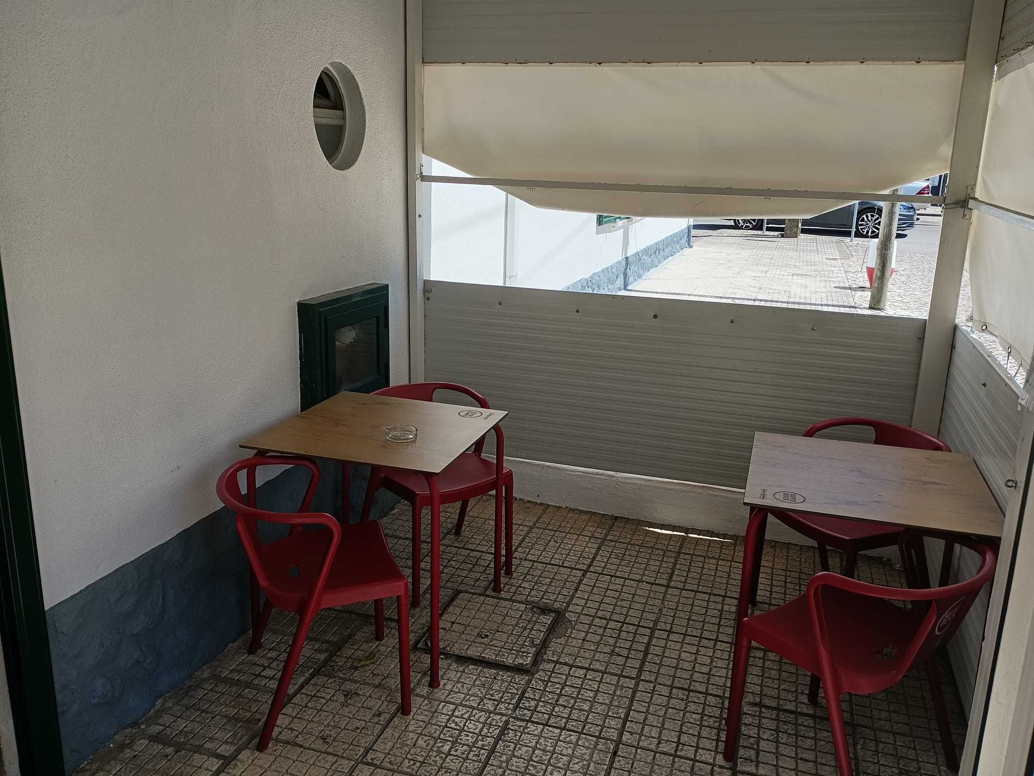 Trespasse do 31 Tapas Bar – Café/Bar na Quinta do Conde com Esplanada