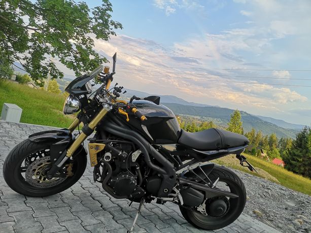 triumph speed triple 1050  rizoma wiele dodatków r2008